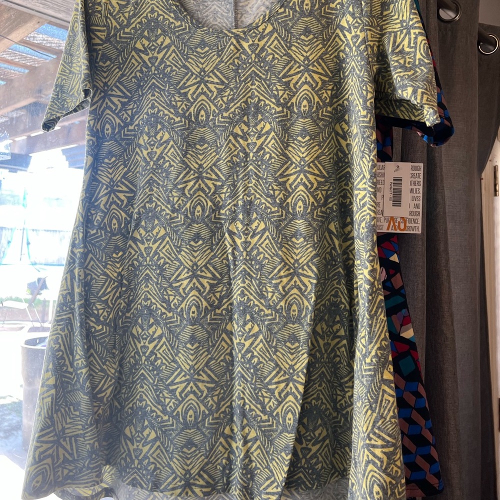 LuLaRoe Perfect T